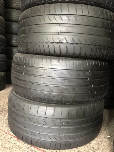 Pneus 235/45/17 por 250$ cada seminovos originais instalados