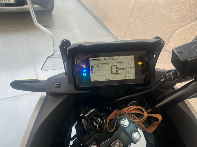 NC 750 ABS - Garantia de fábrica revisões em dia