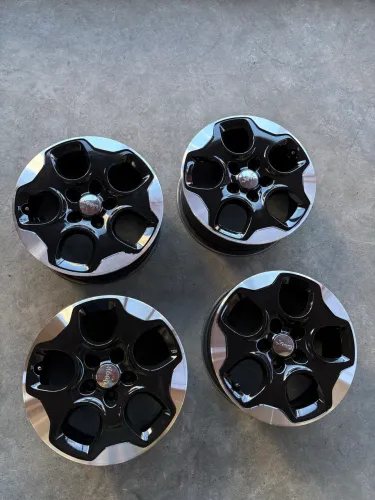 Roda Renegade/Toro aro 16 Black diamantada.