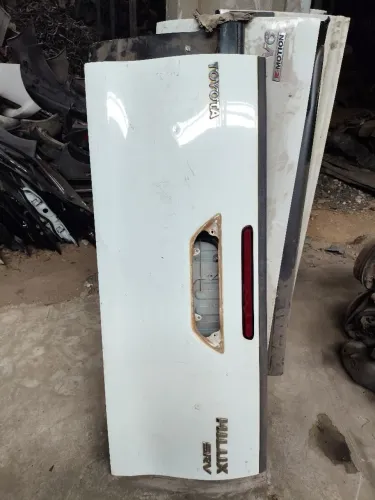 Tampa traseira da Hilux