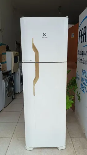 Vendo Geladeira Electrolux  DF35A