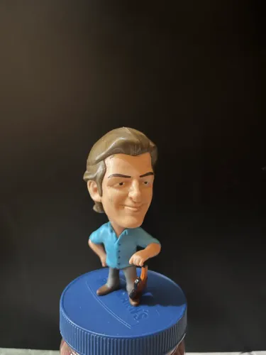 Boneco do cantor Léo (Victor e Léo)