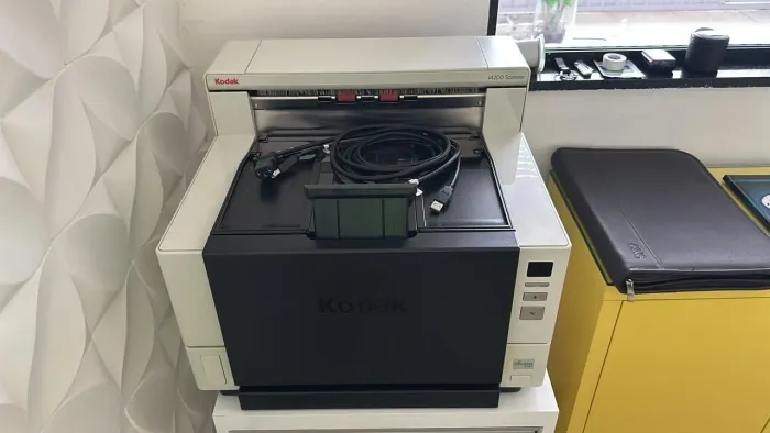 Vende-Se (Vejam na descrição abaixo)