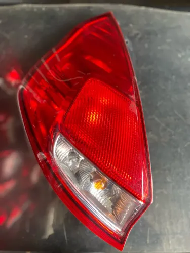 Lanterna Esquerda Ford New Fiesta Hatch 2014 A 2019 Original