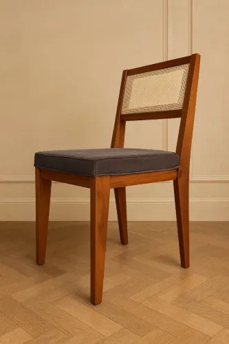 Cadeira de madeira com tela indiana