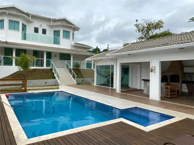 Casa à venda com 4 suítes no condomínio Residencial Horizonte Azul II, Itupeva - SP
