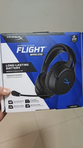 Headset Gamer Sem Fio HyperX Cloud Flight, Drivers 50mm, LED, Compatível com PS5 e PS4
