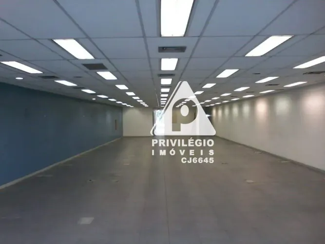Prédio comercial em Botafogo