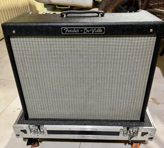 Fender hot deville 