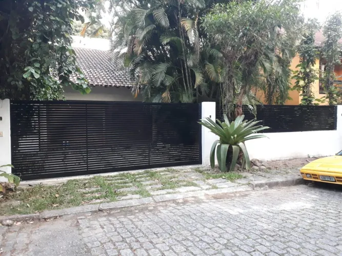 Portão de garagem em aluminio