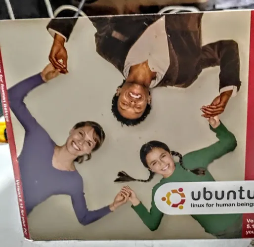 Cd Linux Ubuntum. Relíquia. 2cds.