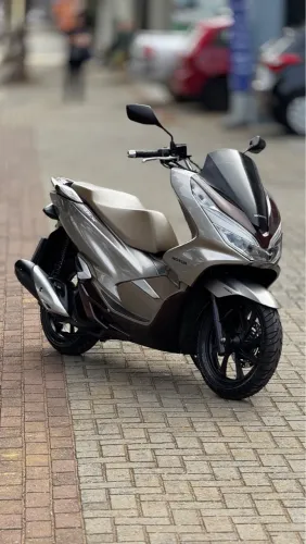 HONDA PCX 150 DLX 2022 - BAIXO KM