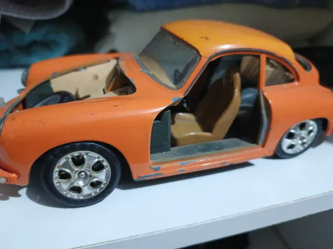 Carro miniatura italiano 