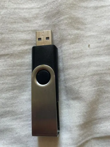 Pen Drive 8GB USB 2.0 Twist preto PD587 Multi - BT 1 UN