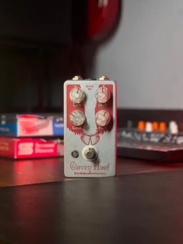 Pedal EarthQuaker Devices Cloven Hoof Fuzz