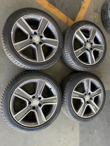 Rodas 17 Mercedes Original Duas talas+ Pneus Delinte semi novo
