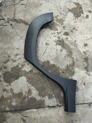 Moldura paralama pulse traseira direita