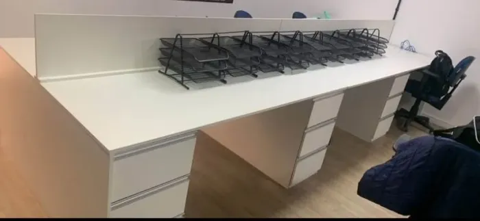 Estação de trabalho / Mesa de escritório para 6 pessoas feita com marcineiro (mdf 18mm) 
