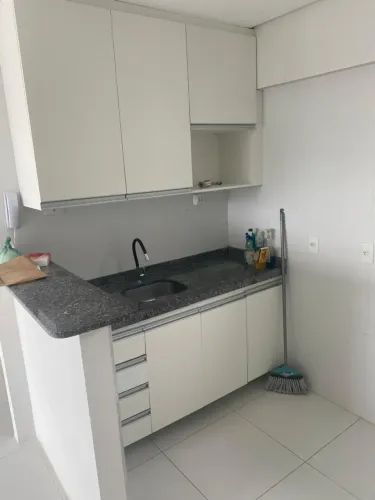 Apto em Casa Forte 50m2/2 quartos/1 suite/ armários/piscina/ com taxas inclusas 