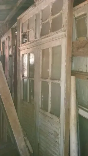 Janelas antigas de Demolição