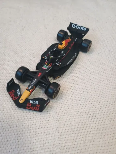 Miniatura F1 Redbull McDonald's 
