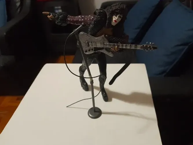 Boneco Paul Stanley, Banda Kiss, Mcfarlane Toys, articulado, 17 cm, leia a descrição