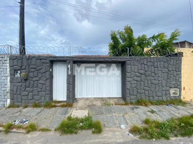 Casa com 3 suítes no bairro Montese em Fortaleza, CE