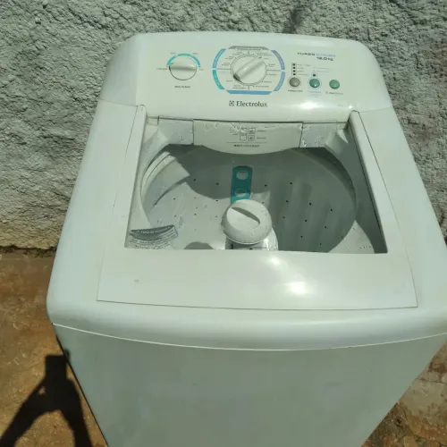 Máquina faz tudo Electrolux