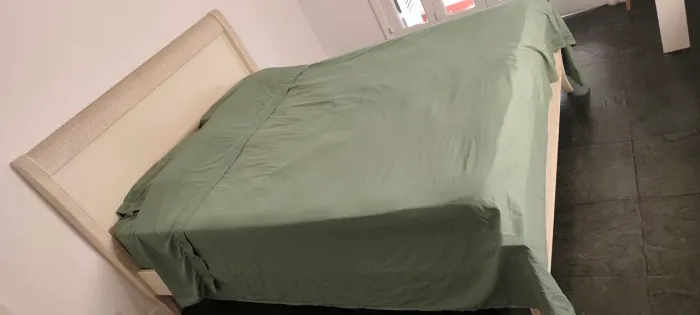 Cama e colchão Queen size