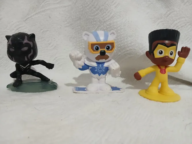 Bonecos star pj marks heróis de pijama Burger King e wakanda para sempre mc donalds !