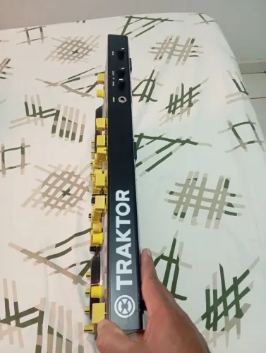 Ddj trackto s4 mk2 vendo ou troco por outra ou algo do meu interesse