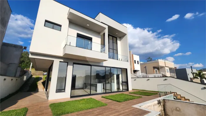 Casa à venda com 3 suítes no condomínio Santa Isabel i, Louveira - SP