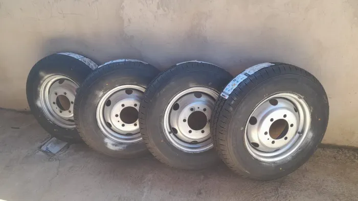 Jogo de pneus xbri zero 225/75r16c
