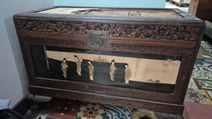 Baúl antigo original do Japão para restauro