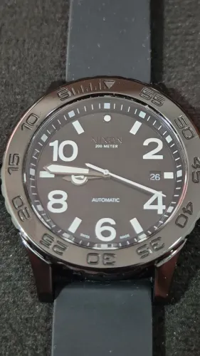 Relógio Nixon automático suisso original  cerâmica 