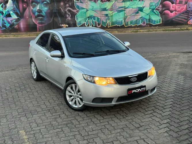 Kia Motors Cerato 1.6 16V Mec. 2011