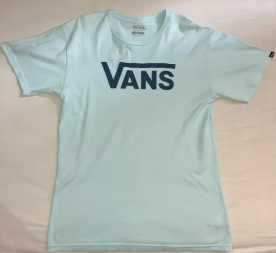 Vans verde-água