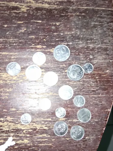 Moedas e cédulas