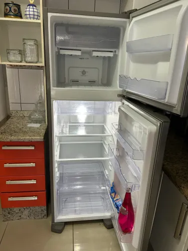 Geladeira eletrolux Frost Free
