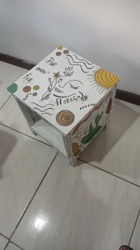 Mesinha de canto