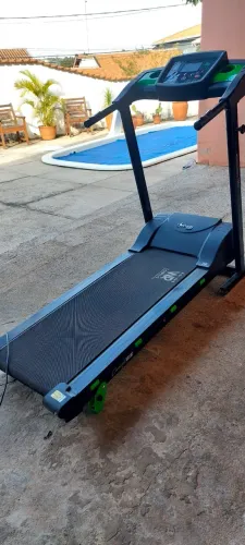 Vendo esterira Esteira elétrica Dream Fitness Ergométrica Concept 2.5 cor preto.Peso máxim