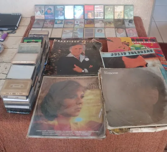 Vinil e fitas raras total mais de 100 itens clássicos nacionais e internacionais