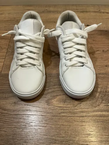 Tênis branco infantil, tamanho 36, marca Ollie