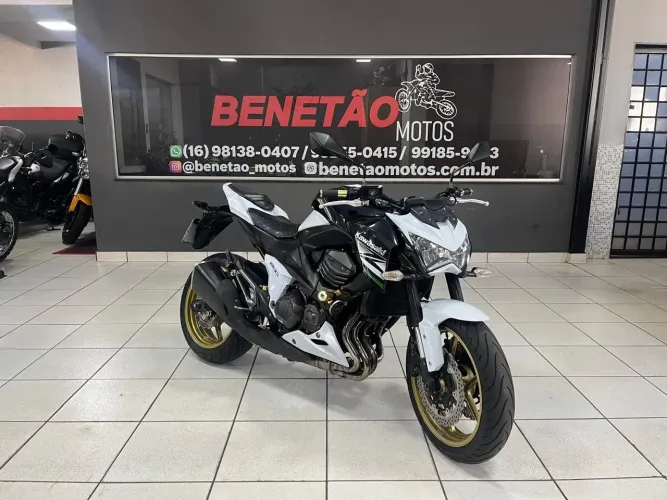 KAWASAKI Z800 BRANCO 2013