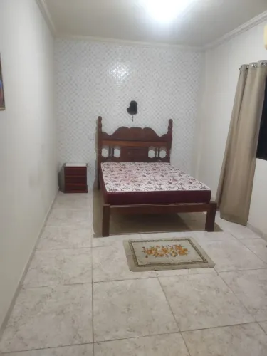 Alugo casa no ibc