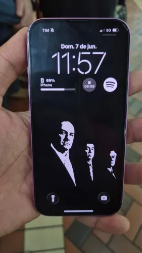iPhone 16