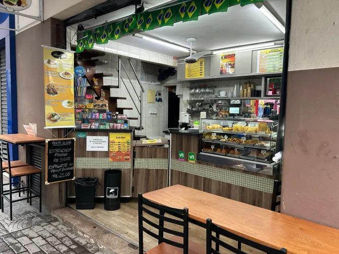 Contrato auxiliar de cozinha