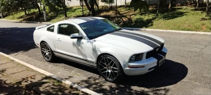Ford Mustang GT V8 2008