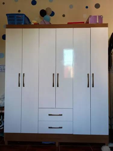 Vende-se guarda roupa novo