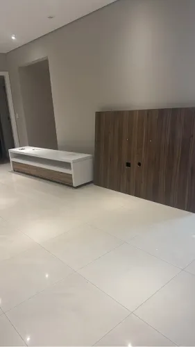 Rack com painel de TV